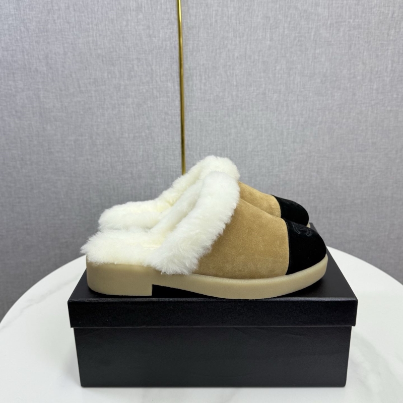 Ch**el slippers